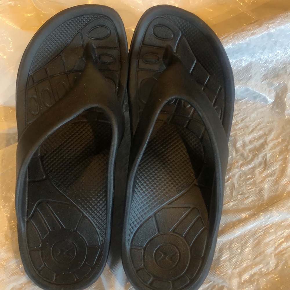 New Aetrex flips no tags